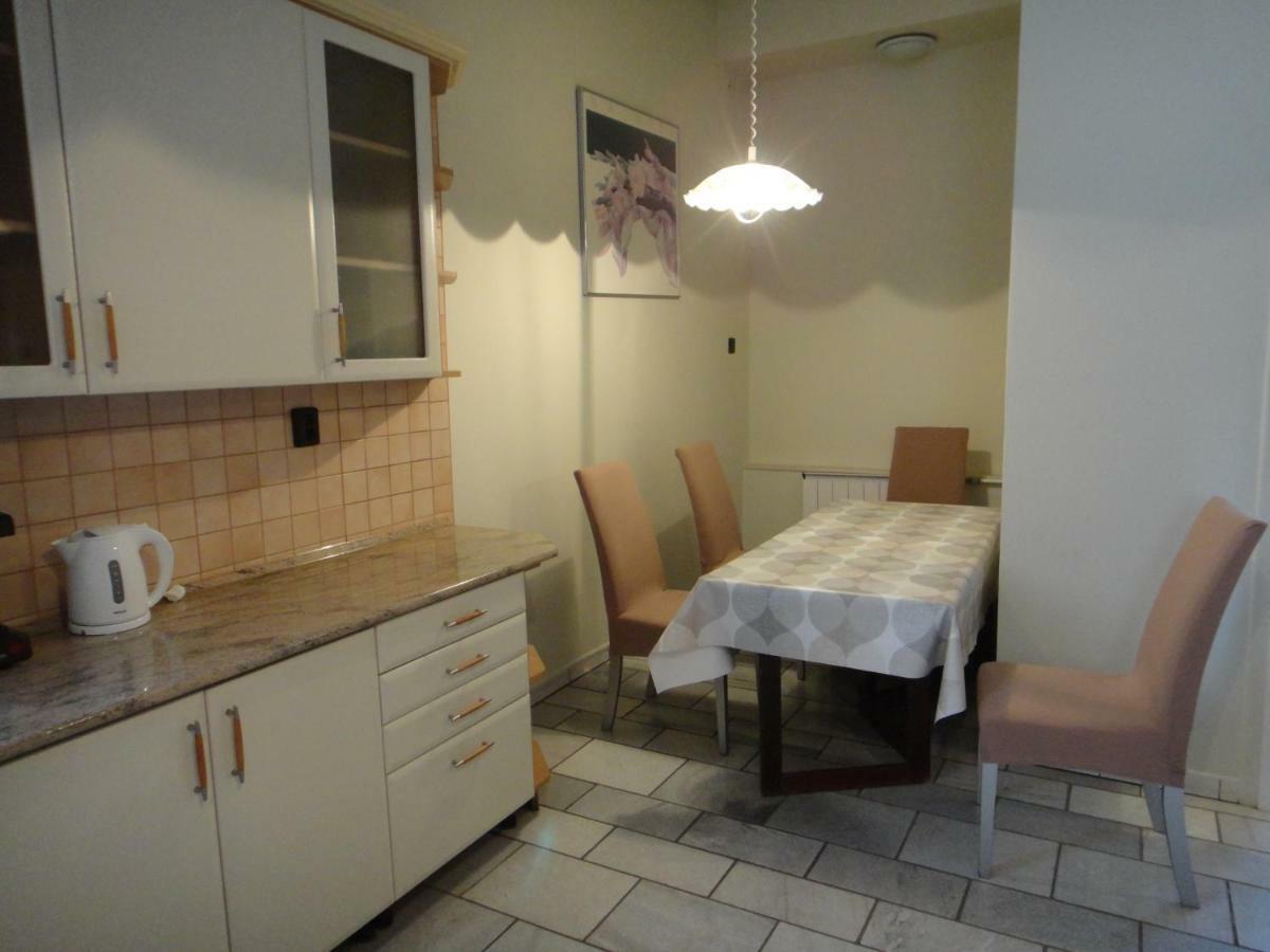 Apartamento Liliom Szeged Exterior foto